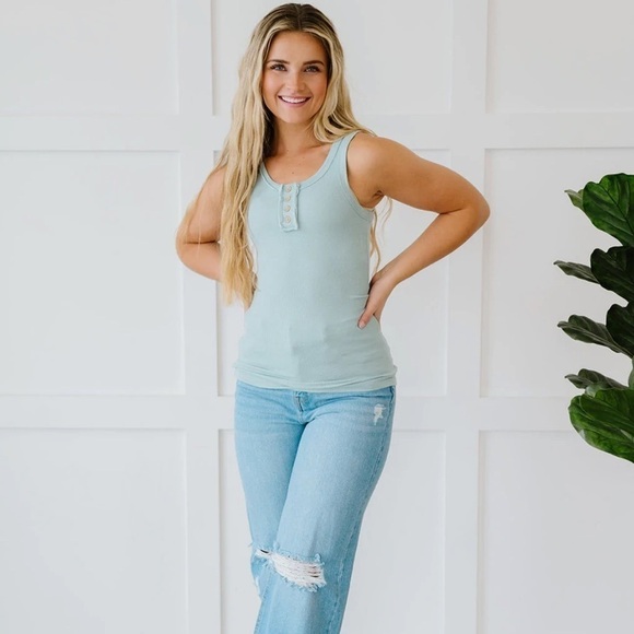 Light Green Ribbed Tank - Picture 1 of 7